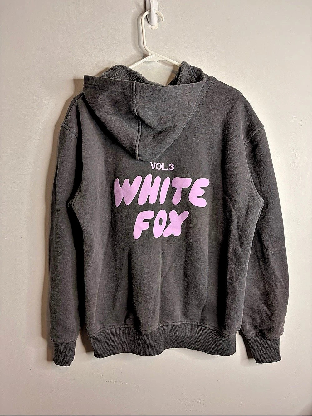 White Fox Vol. 3 Graphic Pullover Hoodie in Gray Size XS/S